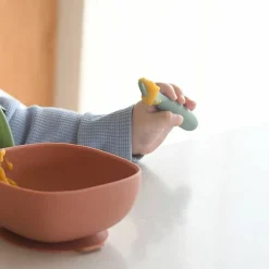 Beaba Set Van 2 Siliconen Oefenlepels Sage Green/Velvet Grey