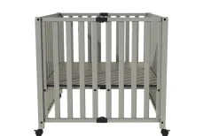 Bebies First Baby Box Met Wieltjes Sarah Clay 76 x 95 cm Met Matras