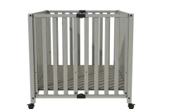 Bebies First Baby Box Met Wieltjes Sarah Clay 76 x 95 cm Met Matras