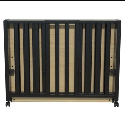 Bebies First Baby Box Met Wieltjes Sarah Zwart 76 x 95 cm