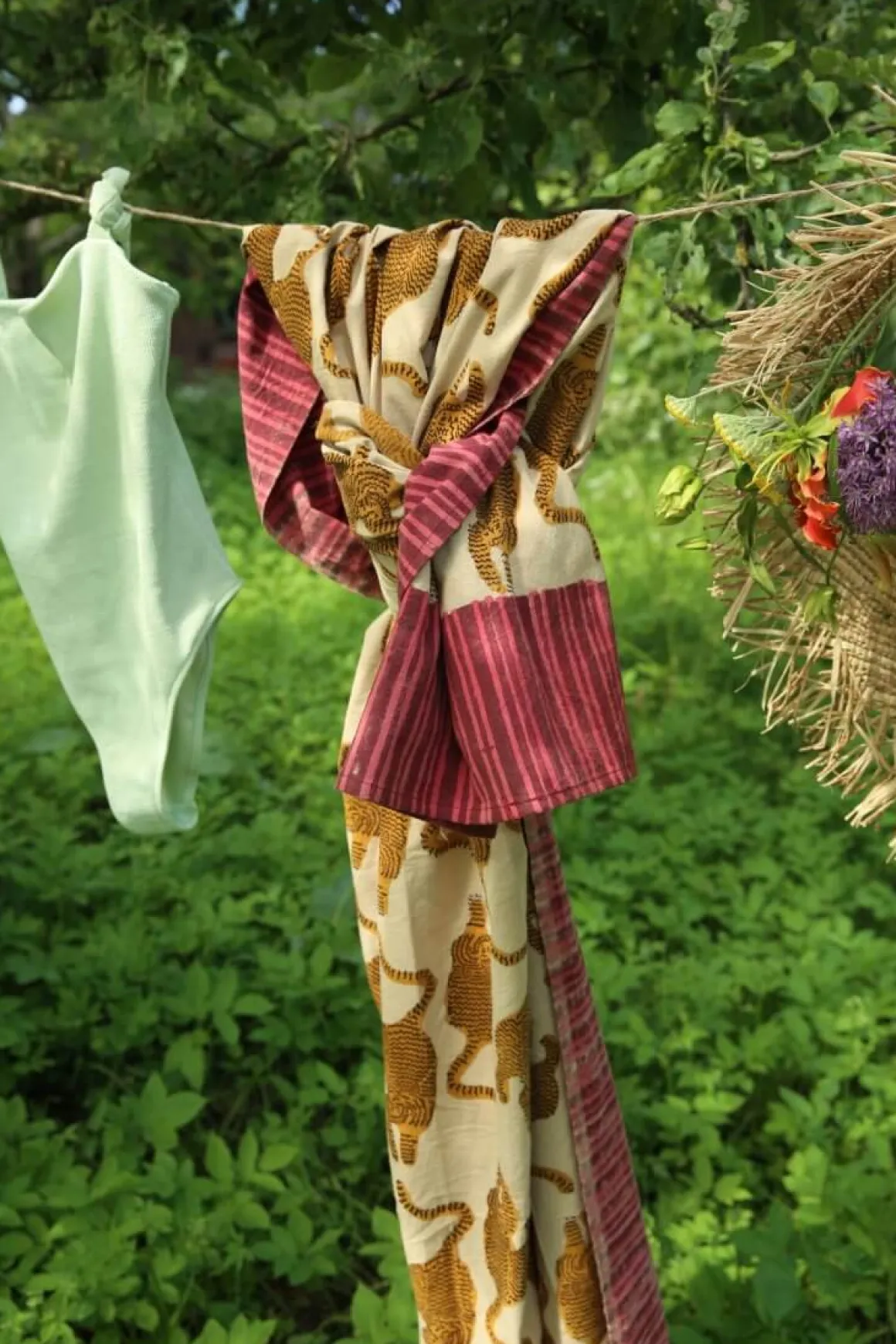 Doing Goods Powder Tiger Single Plaid in Tote Bag Pink