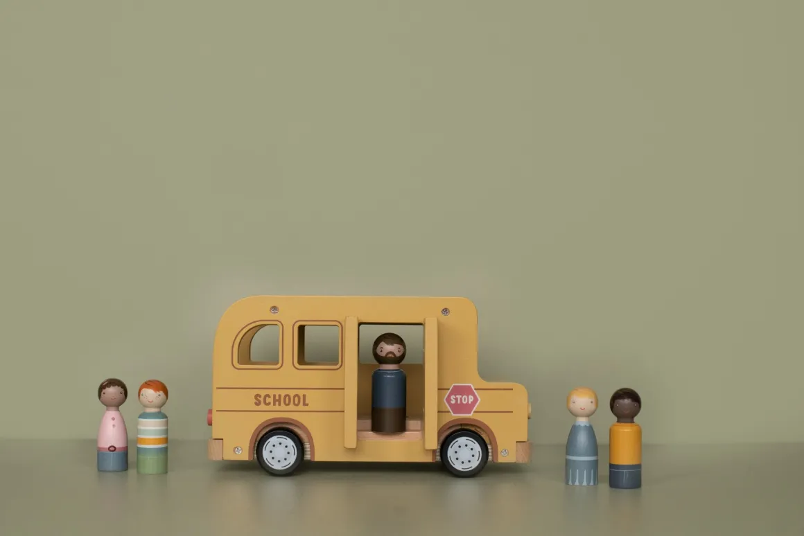 Little Dutch Schoolbus Met Poppetjes FSC