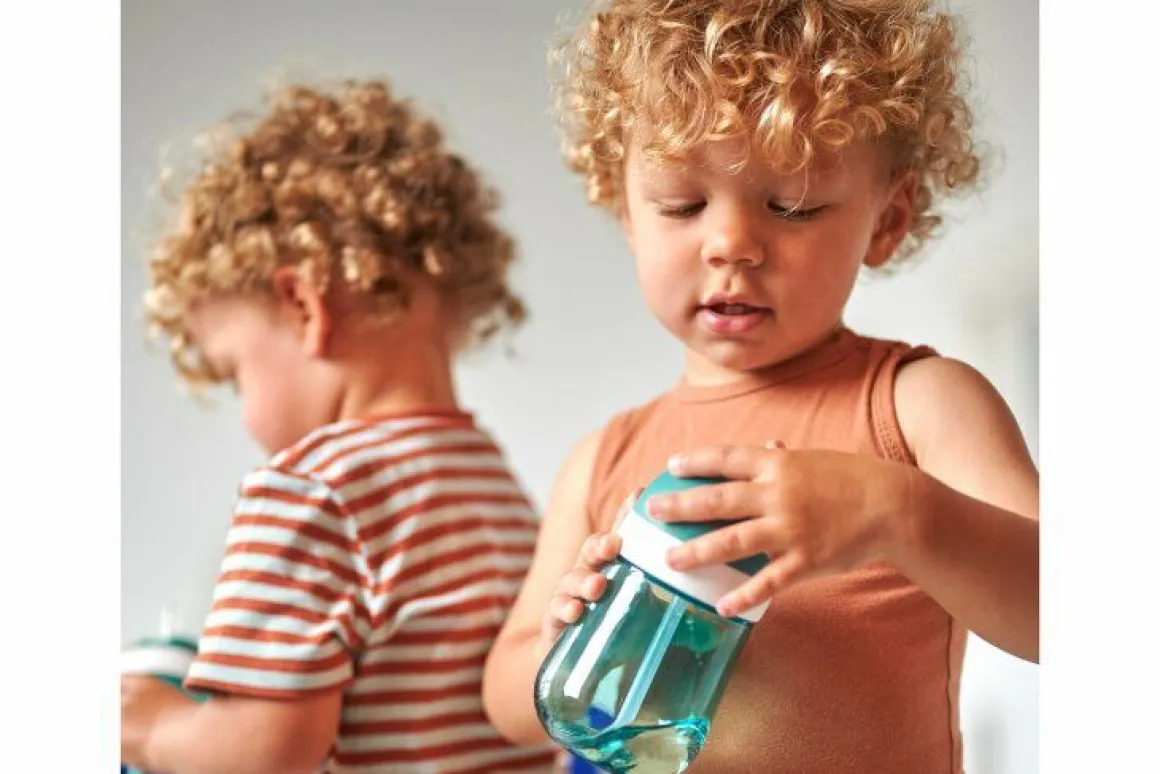 Mepal Rietjesbeker Mio Deep Turquoise 300 ml