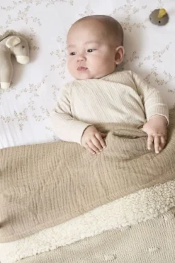 Meyco Baby Knots Teddy Ledikant Deken Soft Sand 100x150 cm