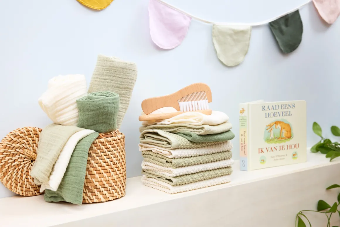 Meyco Baby Uni Hydrofiele Swaddles 2-Pack Natural/Soft Olive 120x120cm