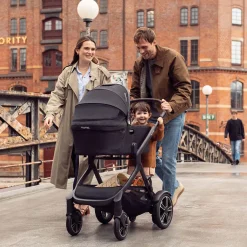 Nuna DEMI™ next Opvouwbare Reiswieg Biscotti