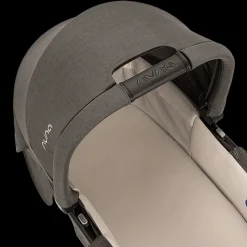 Nuna LYTL™ Opvouwbare Reiswieg Granite (Leather Handle Black)