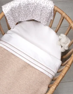 Poetree Kids Wieg Laken Chevron Light Camel (80x100cm)