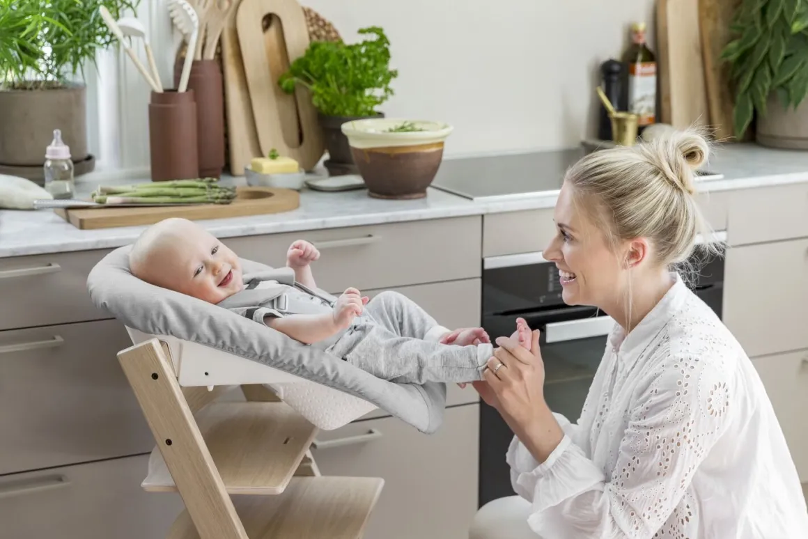 Stokke® Kinderstoel Tripp Trapp® White + Newborn Set™