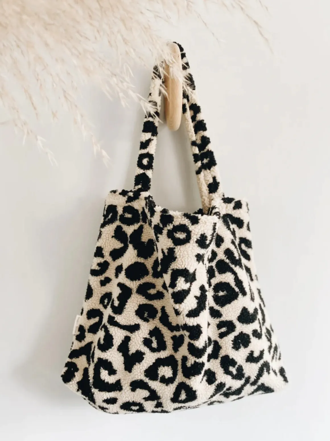 Studio NOOS Teddy Mom Bag Holy Cow