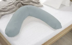 Theraline Voedingskussen Met Fijn Gebreide Katoenen Hoes Misty Blue 190 cm